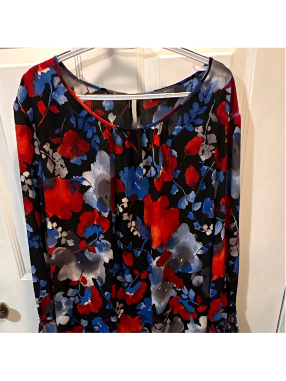 The Limited Plus 3X Black Floral Chiffon Long Sleeve Round Neck Button Blouse